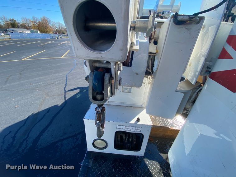 image for item EL9580 2016 Ford F550 Super Duty  bucket truck