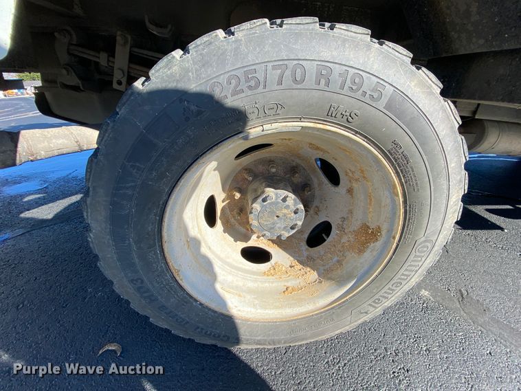 image for item EL9580 2016 Ford F550 Super Duty  bucket truck