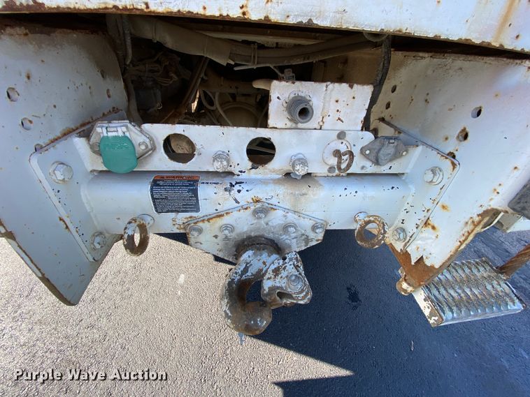 image for item EL9583 2008 International WorkStar 7400  digger derrick truck