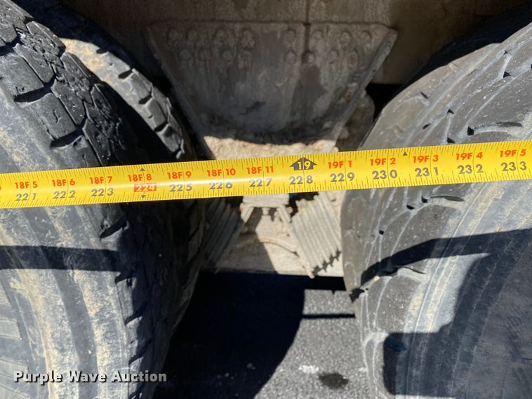 image for item EL9583 2008 International WorkStar 7400  digger derrick truck