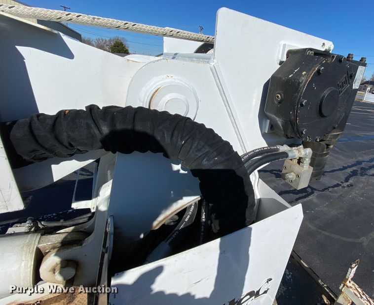 image for item EL9583 2008 International WorkStar 7400  digger derrick truck