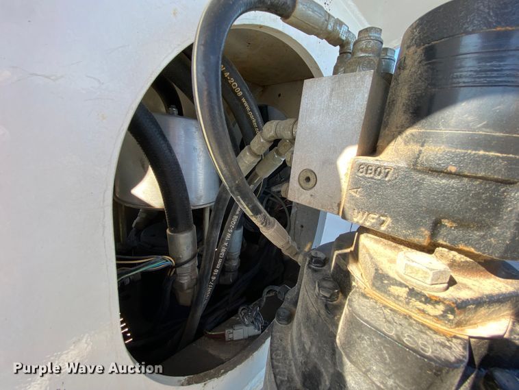 image for item EL9583 2008 International WorkStar 7400  digger derrick truck