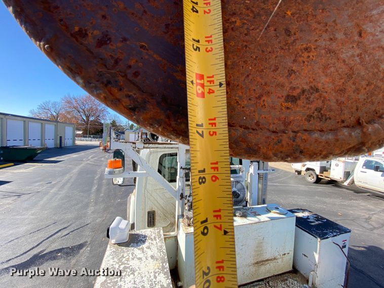 image for item EL9583 2008 International WorkStar 7400  digger derrick truck