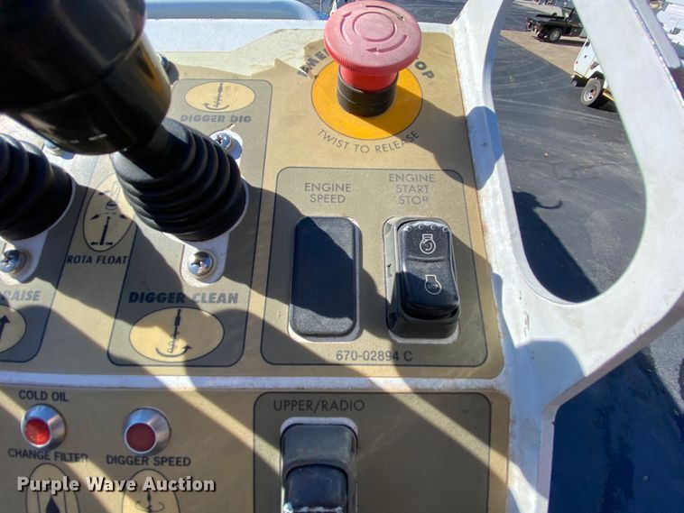 image for item EL9583 2008 International WorkStar 7400  digger derrick truck