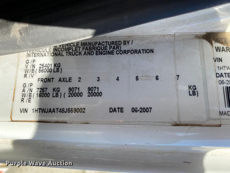 image for item EL9583 2008 International WorkStar 7400  digger derrick truck