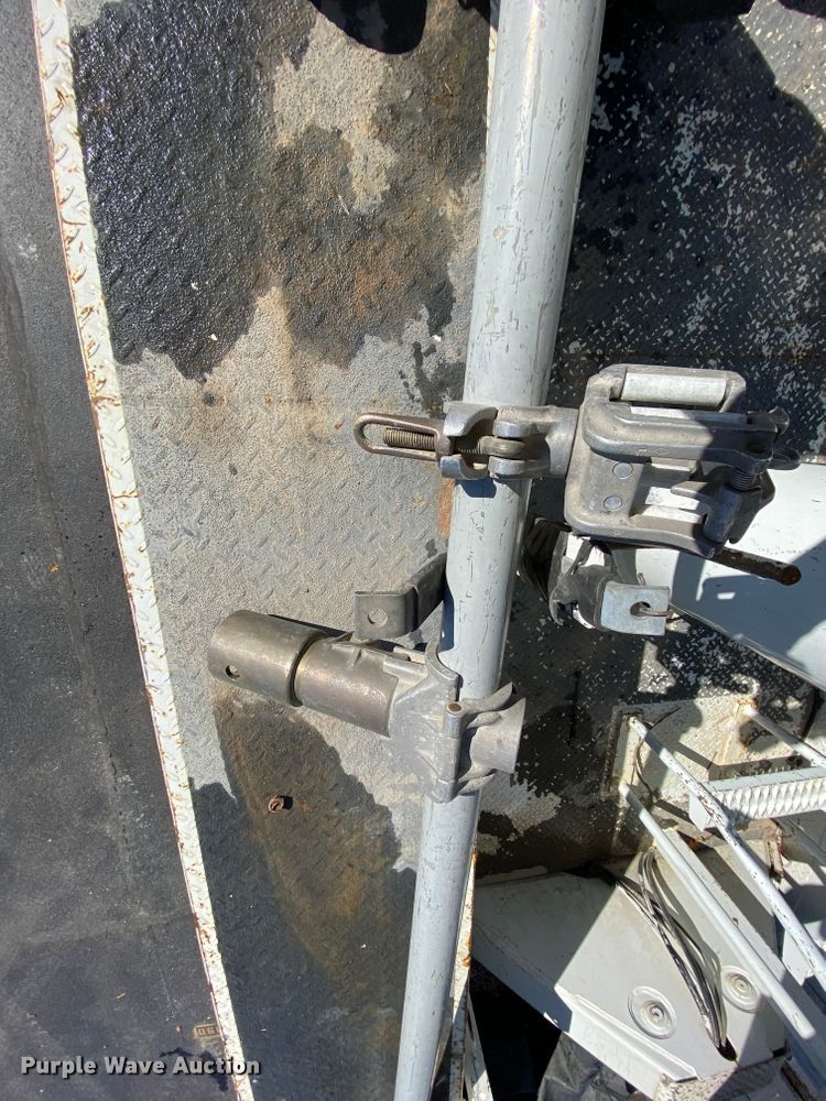 image for item EL9583 2008 International WorkStar 7400  digger derrick truck