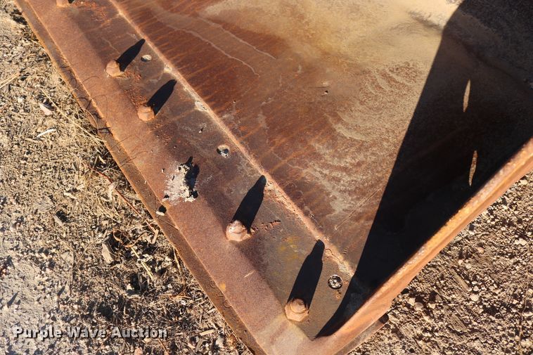 image for item EO9850 Caterpillar 270 73"W skid steer bucket