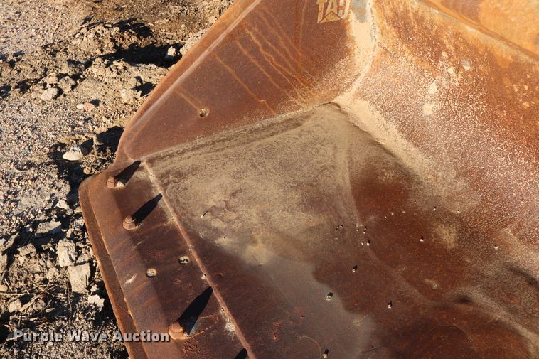 image for item EO9850 Caterpillar 270 73"W skid steer bucket