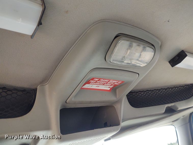 image for item EQ9463 2010 International WorkStar 7400  digger derrick truck