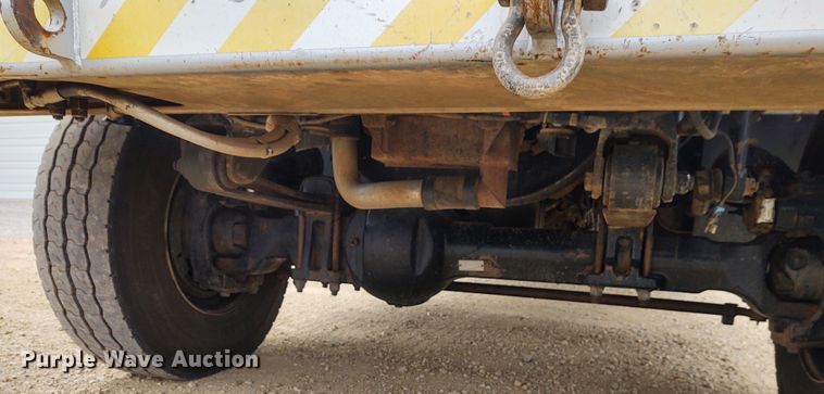 image for item EQ9463 2010 International WorkStar 7400  digger derrick truck