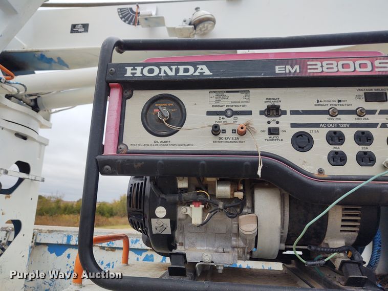 image for item EQ9463 2010 International WorkStar 7400  digger derrick truck