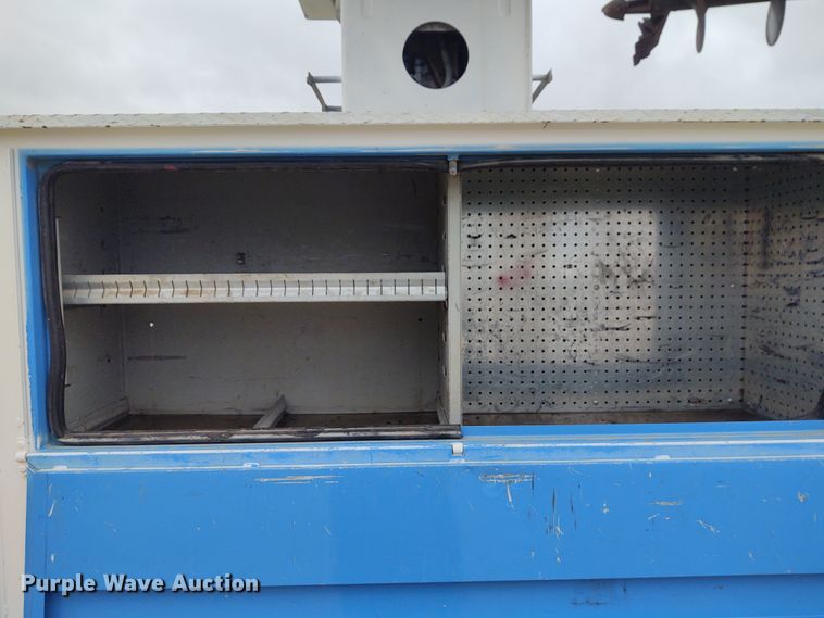 image for item EQ9463 2010 International WorkStar 7400  digger derrick truck