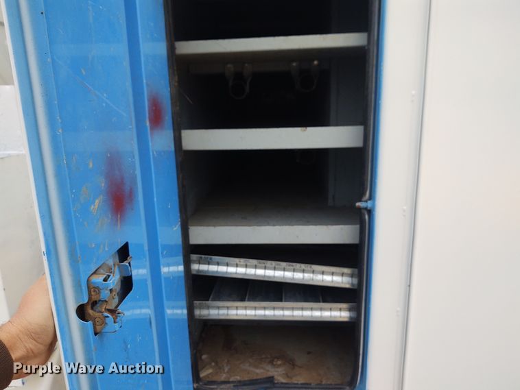 image for item EQ9463 2010 International WorkStar 7400  digger derrick truck