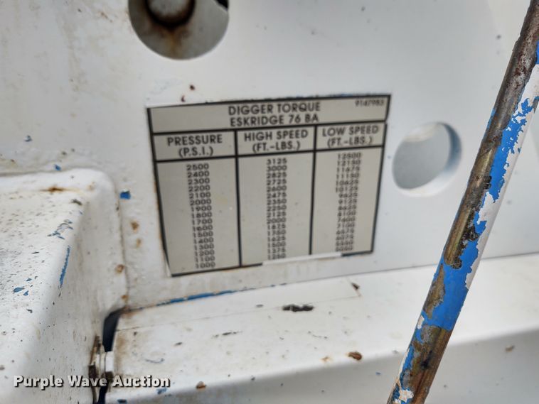 image for item EQ9463 2010 International WorkStar 7400  digger derrick truck