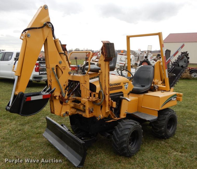 2004 Vermeer RT450 trencher in Clinton, IL | Item FG9686 sold | Purple Wave