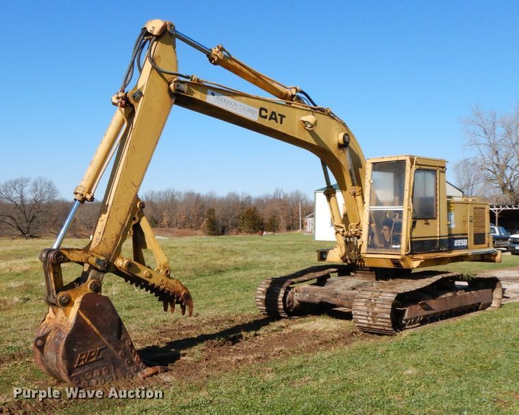 image for item FG9696 1989 Caterpillar 225B LC  excavator