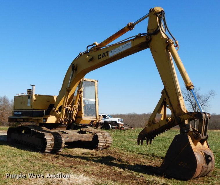 image for item FG9696 1989 Caterpillar 225B LC  excavator