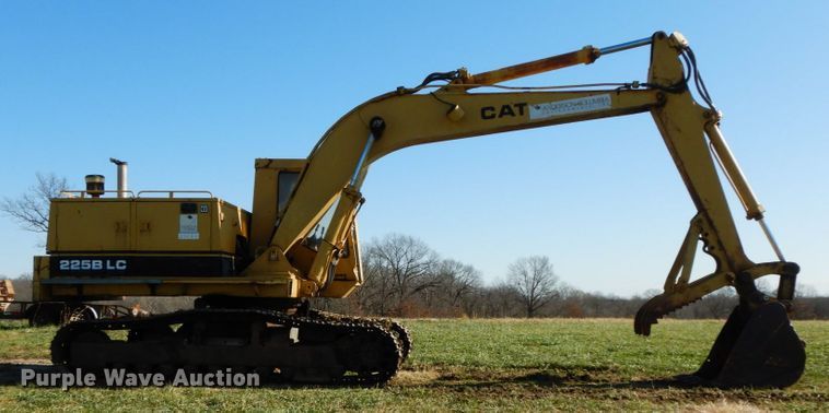 image for item FG9696 1989 Caterpillar 225B LC  excavator