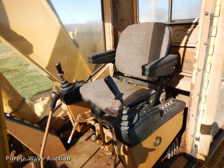 image for item FG9696 1989 Caterpillar 225B LC  excavator