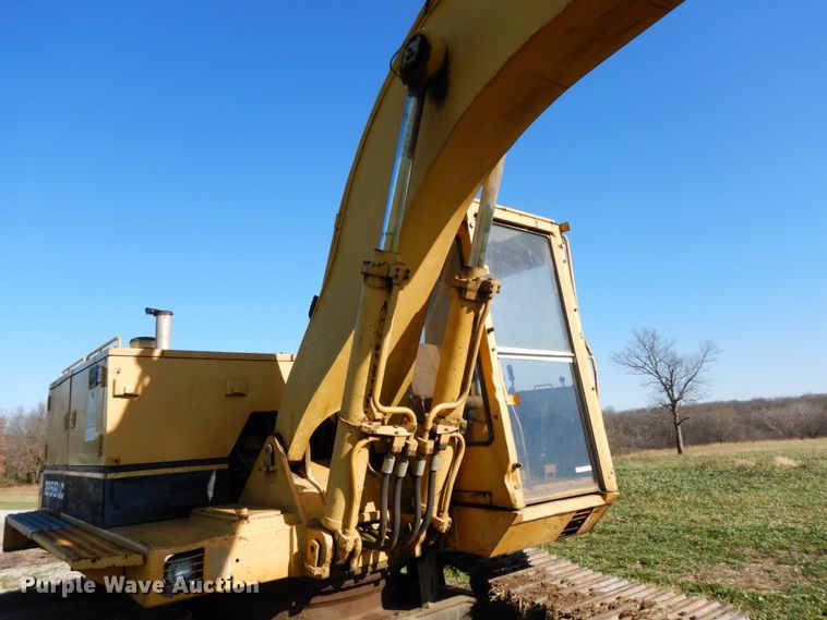 image for item FG9696 1989 Caterpillar 225B LC  excavator