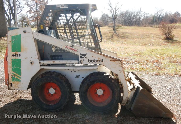 image for item FG9698 1988 Bobcat 642B  skid steer loader