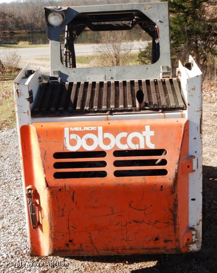image for item FG9698 1988 Bobcat 642B  skid steer loader