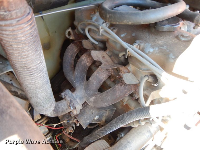 image for item FG9698 1988 Bobcat 642B  skid steer loader