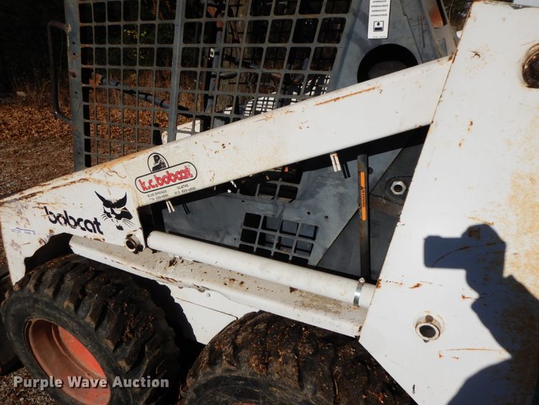 image for item FG9698 1988 Bobcat 642B  skid steer loader