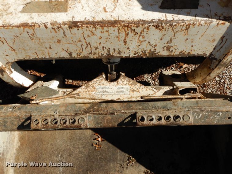 image for item FG9698 1988 Bobcat 642B  skid steer loader