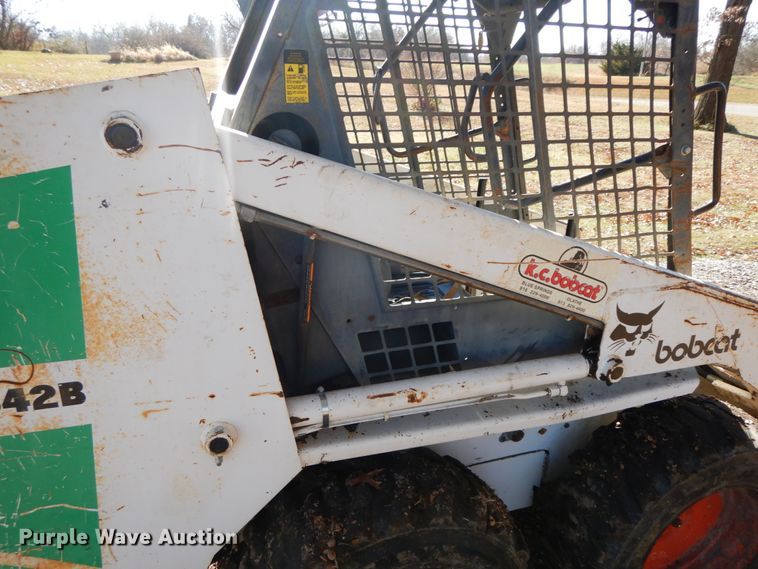 image for item FG9698 1988 Bobcat 642B  skid steer loader