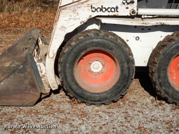 image for item FG9698 1988 Bobcat 642B  skid steer loader