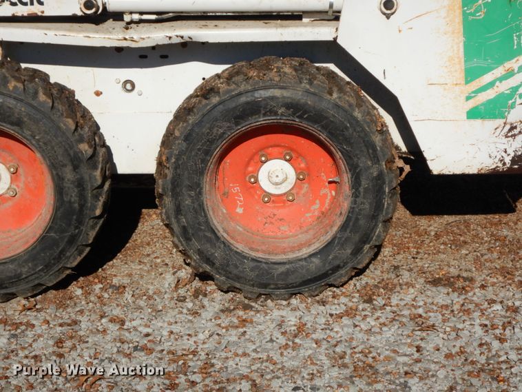 image for item FG9698 1988 Bobcat 642B  skid steer loader