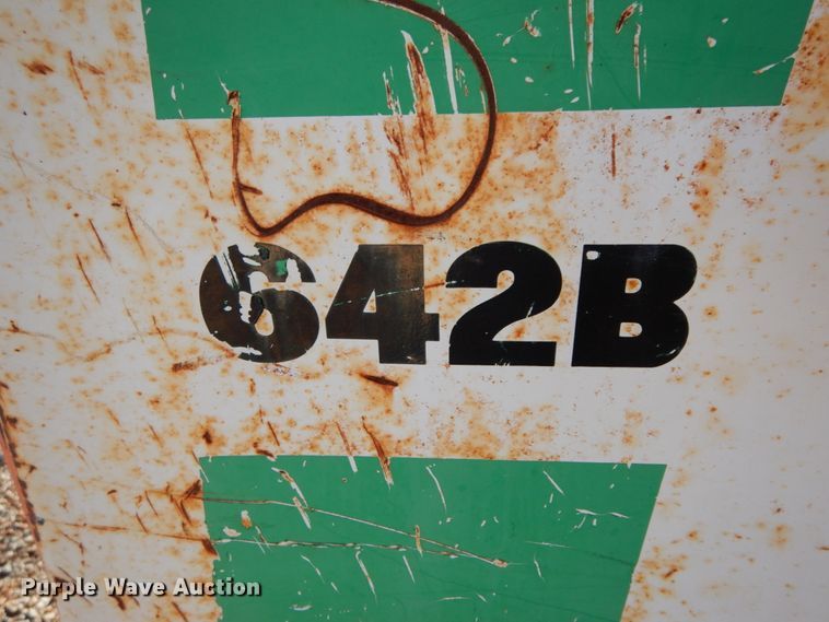 image for item FG9698 1988 Bobcat 642B  skid steer loader