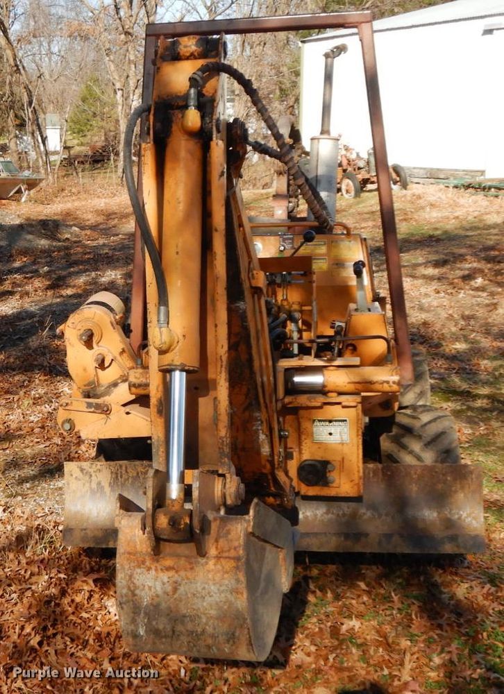image for item FG9699 1989 Case 360G  trencher