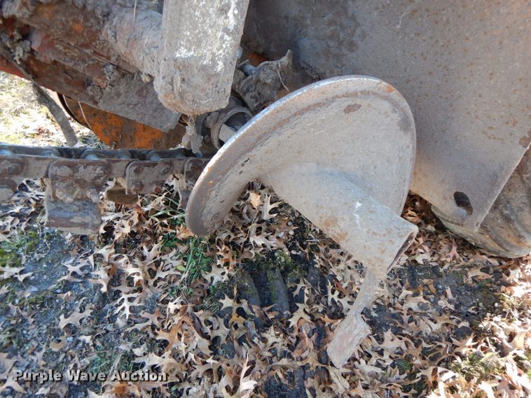 image for item FG9699 1989 Case 360G  trencher