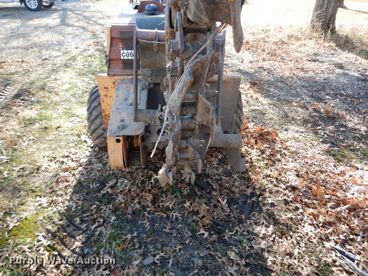 image for item FG9699 1989 Case 360G  trencher