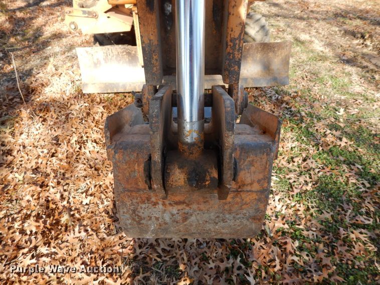 image for item FG9699 1989 Case 360G  trencher