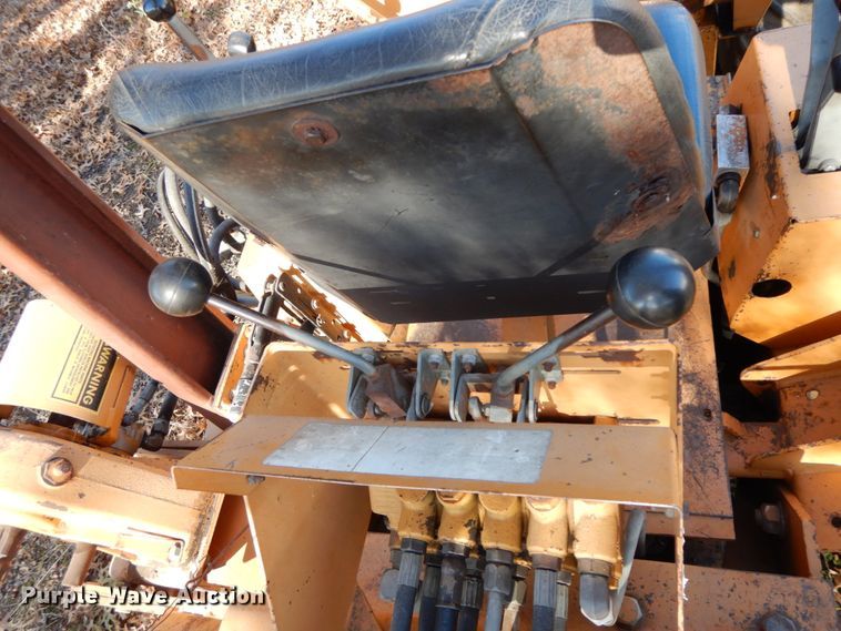 image for item FG9699 1989 Case 360G  trencher