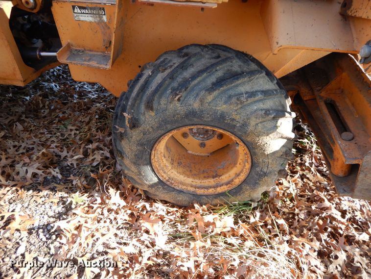 image for item FG9699 1989 Case 360G  trencher