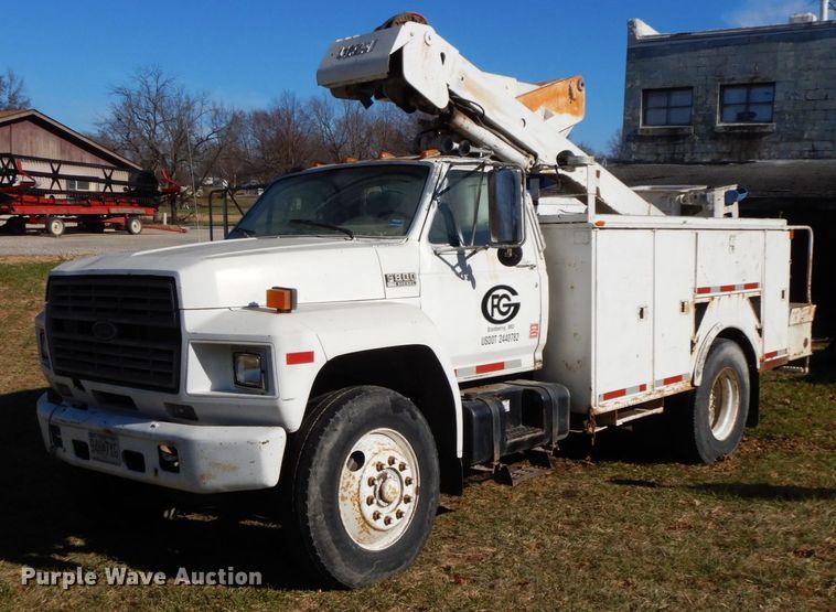 image for item FG9707 1991 Ford F800  bucket truck