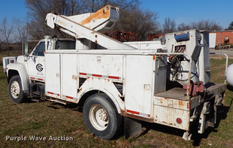 image for item FG9707 1991 Ford F800  bucket truck