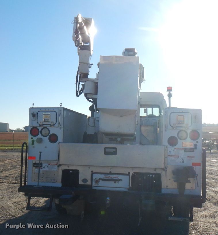image for item FW9875 2009 Freightliner Business Class M2  bucket truck