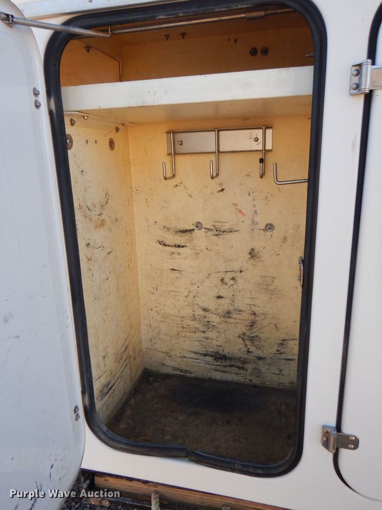 image for item FW9875 2009 Freightliner Business Class M2  bucket truck