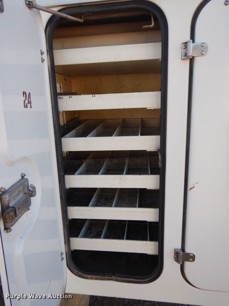 image for item FW9875 2009 Freightliner Business Class M2  bucket truck