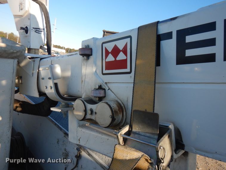 image for item FW9875 2009 Freightliner Business Class M2  bucket truck