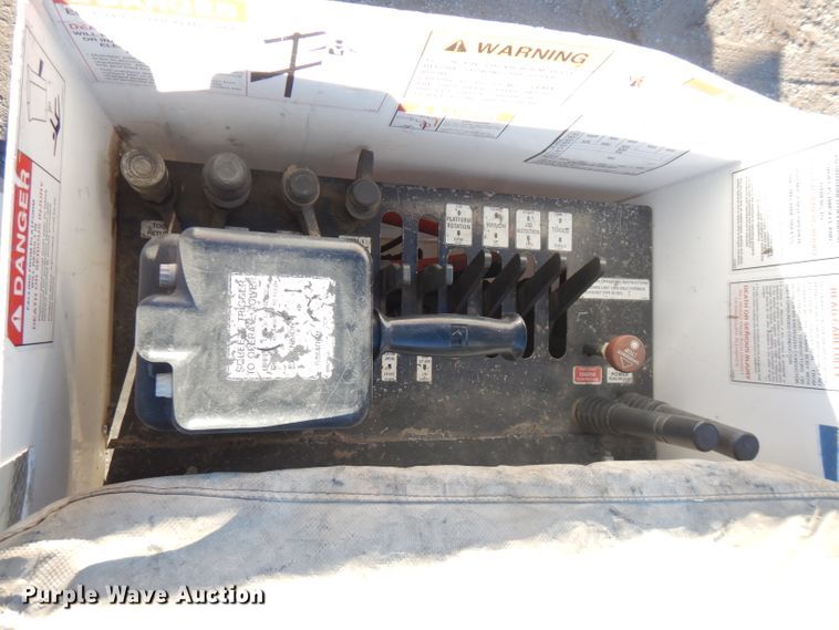 image for item FW9875 2009 Freightliner Business Class M2  bucket truck