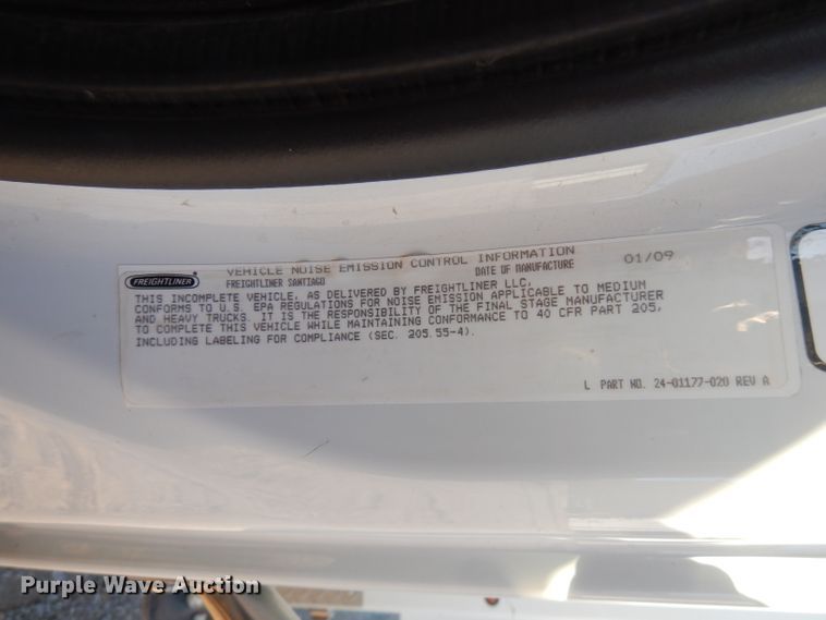 image for item FW9875 2009 Freightliner Business Class M2  bucket truck