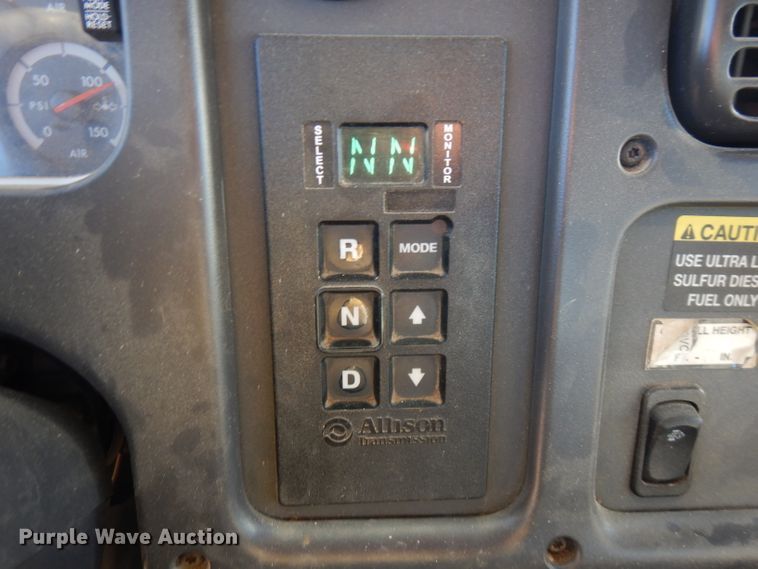 image for item FW9875 2009 Freightliner Business Class M2  bucket truck