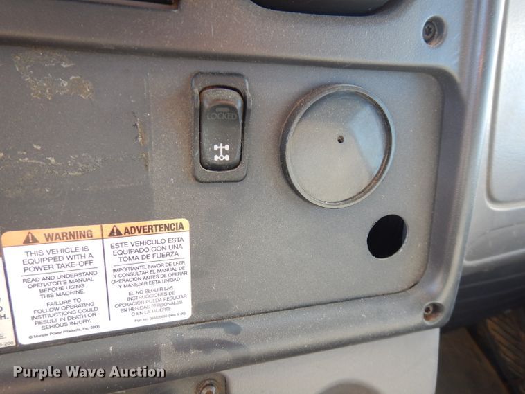 image for item FW9875 2009 Freightliner Business Class M2  bucket truck