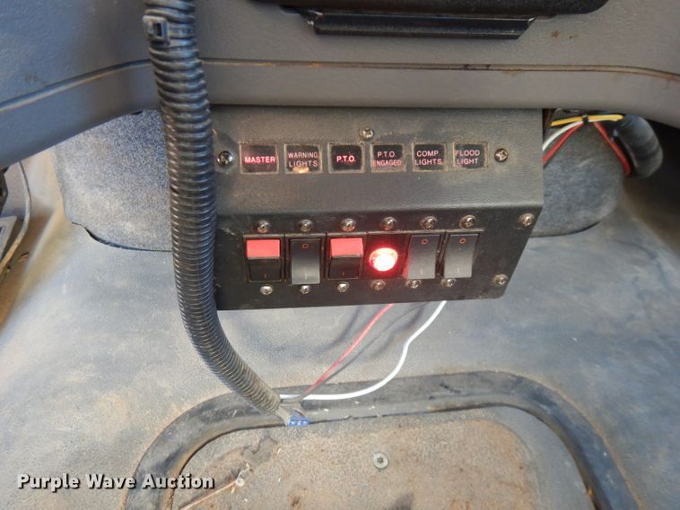 image for item FW9875 2009 Freightliner Business Class M2  bucket truck